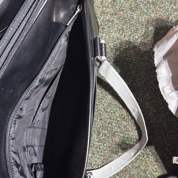 UNITED COLORS OF BENETTON “Ready Set Bag” - Picture 10 of 16